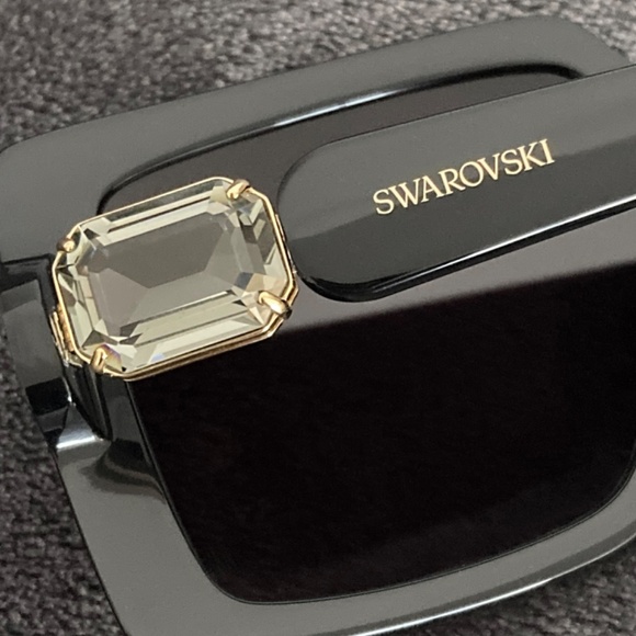Oversized Swarovski Sunglasses SK 351 01A - Black Frame With Dark Gray Lenses - Picture 6 of 10